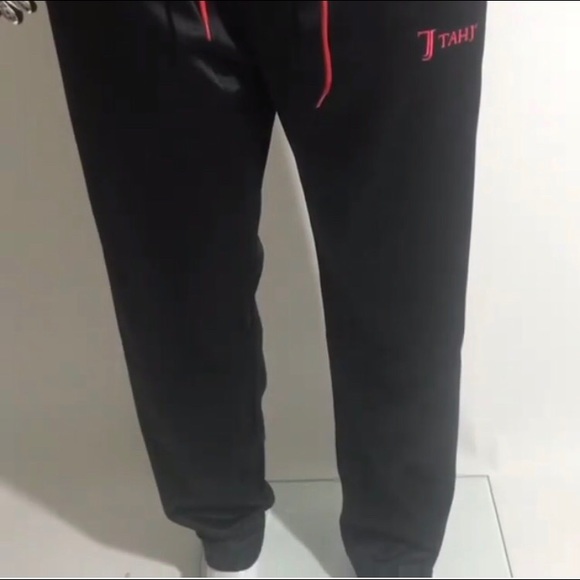 Tracksuit - Picture 4 of 4